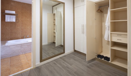 Executive Room, 1 King Bed, Garden View