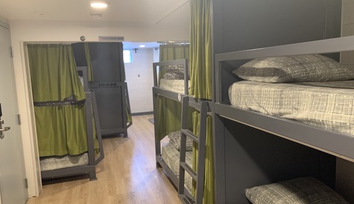 Shared Dormitory, Women only