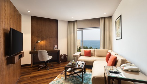 Suite, 1 King Bed (Deluxe Suite)