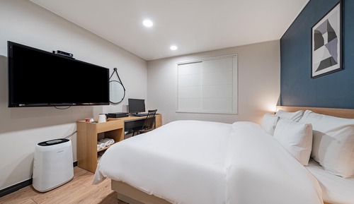 Room (Deluxe Double (CESCO quarantine compl)