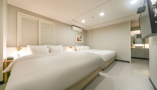 Room (Suite Family TwinDouble Beds (Room Fo)