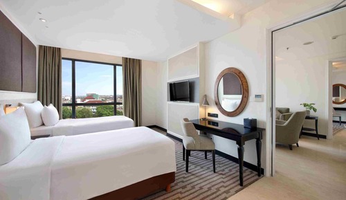 Family Room, 2 Bedrooms