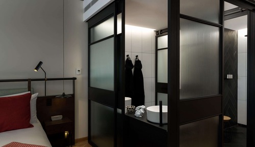 QT Double Deluxe Queen