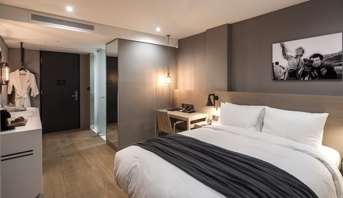 Standard Room, 1 Queen Bed, Accessible (Air purifier in room)