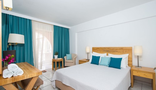 Family Room, Balcony