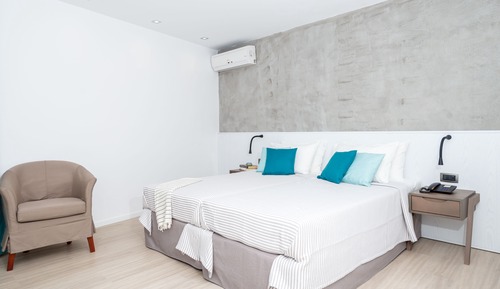 Superior Room, Pool View