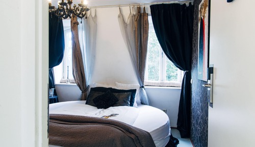 Private Double En-suite Room