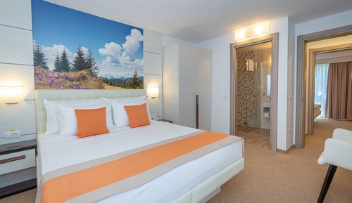 Two-Bedroom Apartment in Villa  