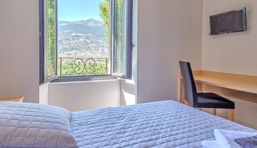 Single Room, 1 Large Twin Bed