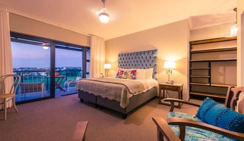 Luxury Double or Twin Room, 1 King Bed, Balcony, Partial Ocean View