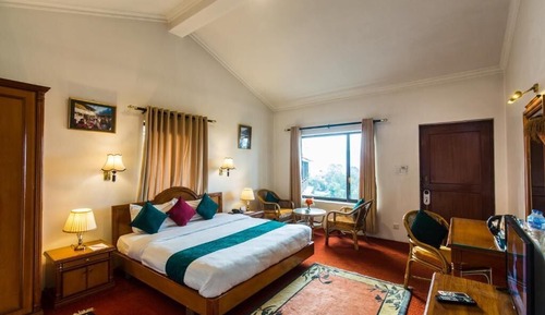 Deluxe Double or Twin Room