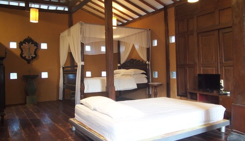 Big Javanese Cottage