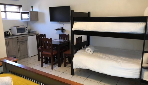 Standard Quadruple Room, Non Smoking, Kitchenette