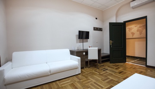 Triple Room, 1 Bedroom, Non Smoking, Private Bathroom (External)