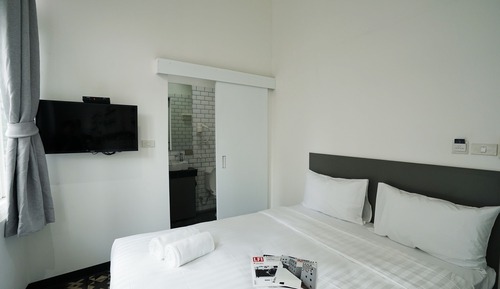 Private  Room with Window