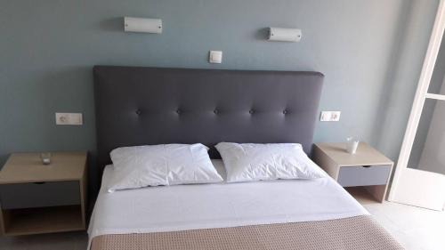  Deluxe One Bedroom Apartment  with Partial Sea View 