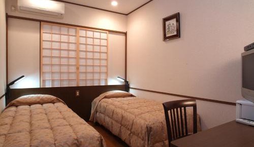 Standard Twin Room - Non-Smoking