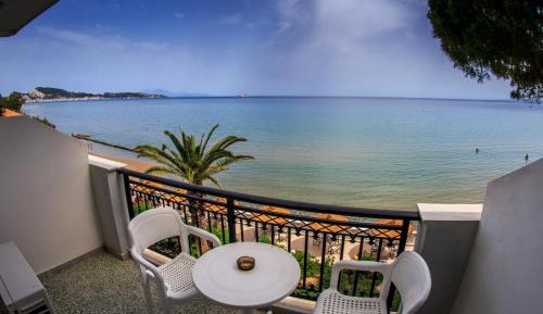 Double or Twin Room with Sea View