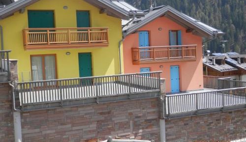 Apartment with Mountain View