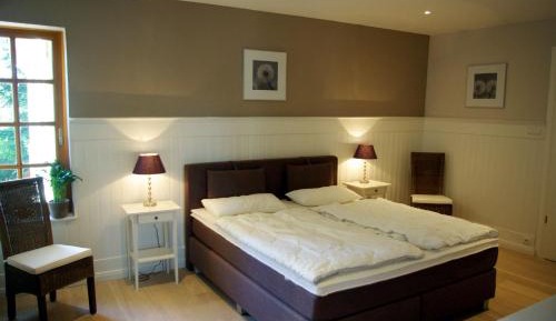 Apartment with Garden View