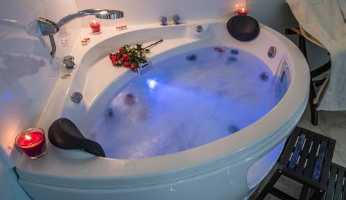 Superior Suite with Hot Tub