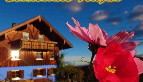 Apartment with Mountain View