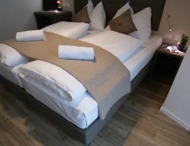 Economy Double Room - Street Side