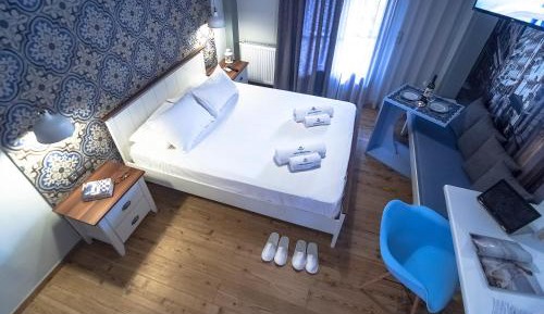 Queen Room with Garden View