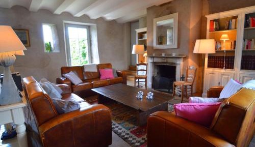 Nine-Bedroom Holiday Home