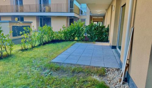 One-Bedroom Apartment with Garden