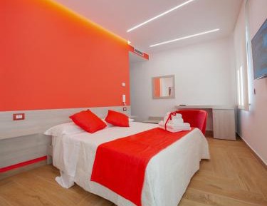 Deluxe Double Room with Balcony and Sea View