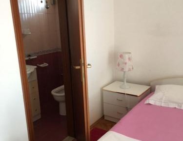 Apartment with Shower