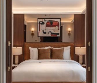 Suite with City View