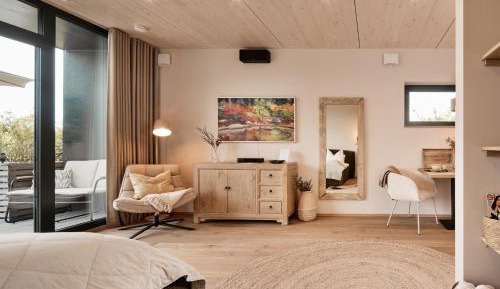 Deluxe One-Bedroom Apartment with City View