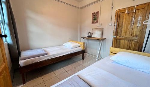 Double or Twin Room with Mountain View