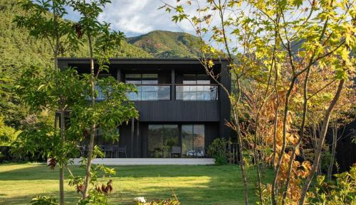 Three-Bedroom Vacation Home 