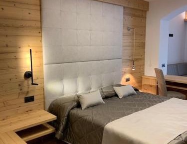 Superior Double or Twin Room with Garden View