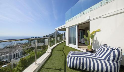 Three-Bedroom Apartment with Ocean View