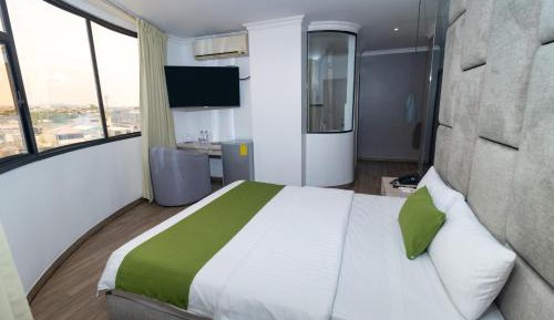 Suite with City View