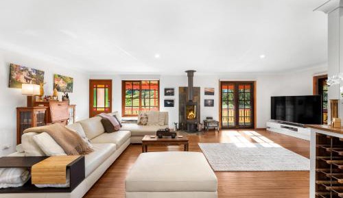 Cottage with Garden View