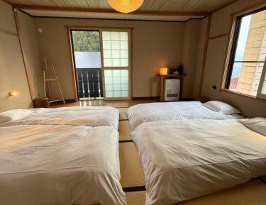 Quadruple Room with Mountain View