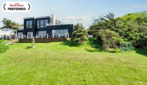 Five-Bedroom Holiday Home