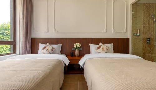 Double or Twin Room with Private Bathroom