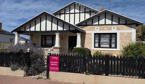 Three-Bedroom Holiday Home 