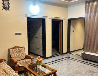 Deluxe Room (2 Adults + 1 Child)