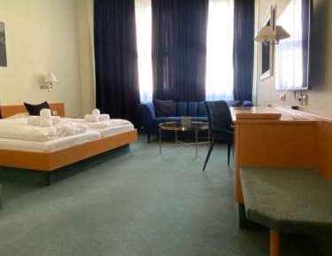Deluxe Double or Twin Room