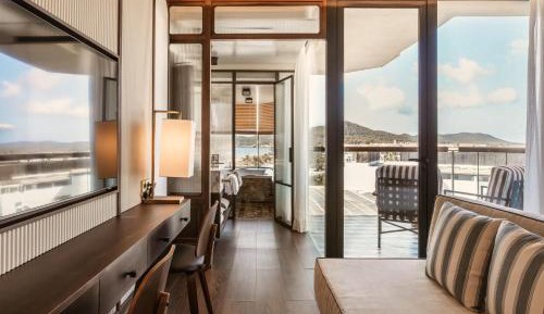 Solstice Junior Suite