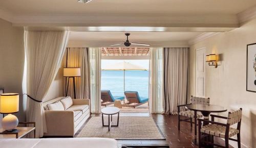 Beach Front King Suite with Private deck