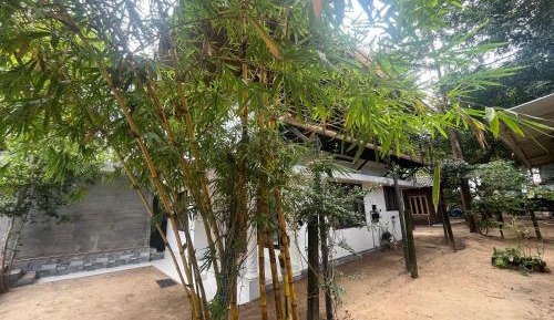 Deluxe Double or Twin Room with Balcony