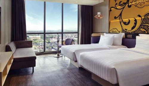 Deluxe Executive Twin Room with Mountain View